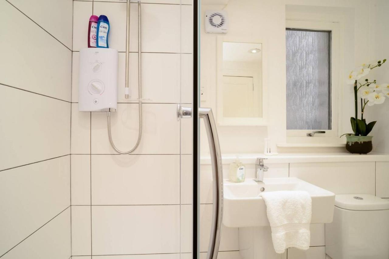 Altido Lovely Apartment For 4 With Free Parking Edinburgh Kültér fotó
